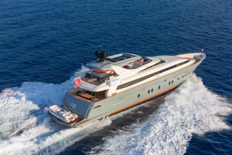 Y42 Yacht