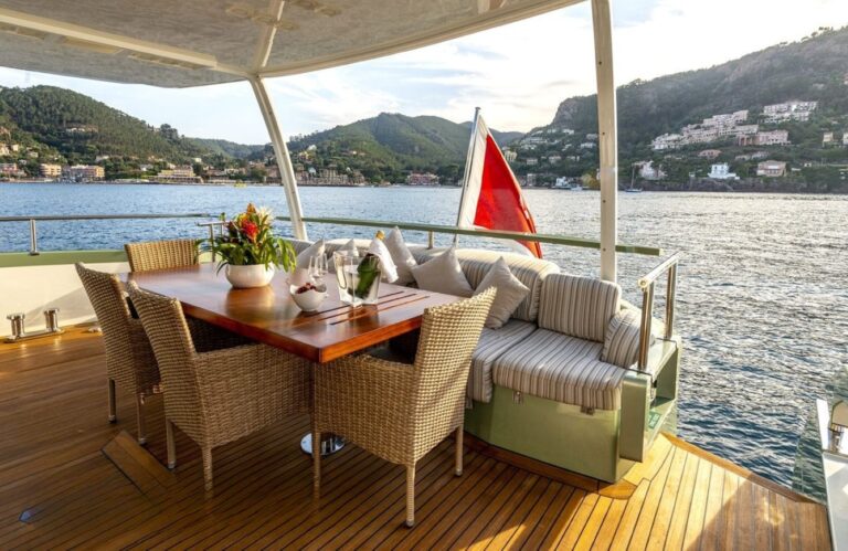 Exterior Dining Area