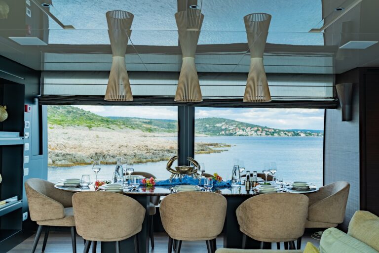 Main Salon Dining