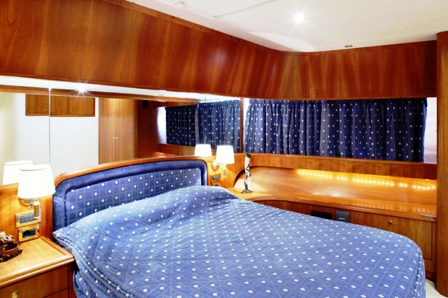 YIALOUSA -  VIP Cabin