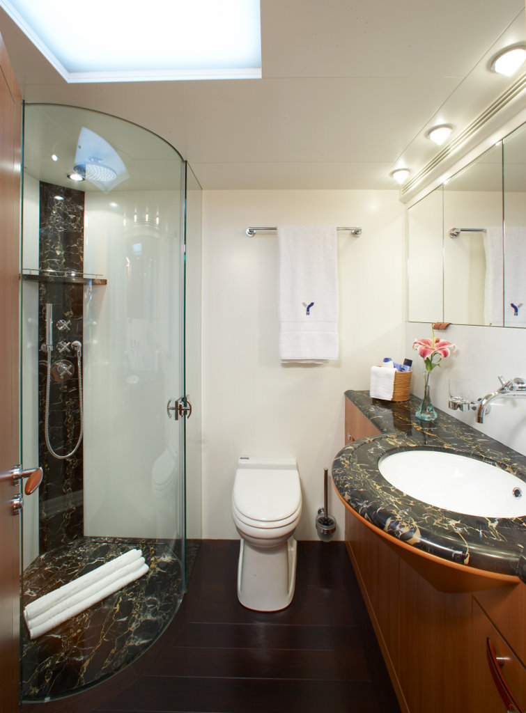 YII - Ensuite bathroom