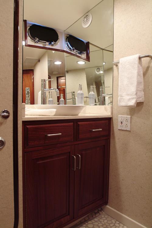 YONDER STAR - Ensuite
