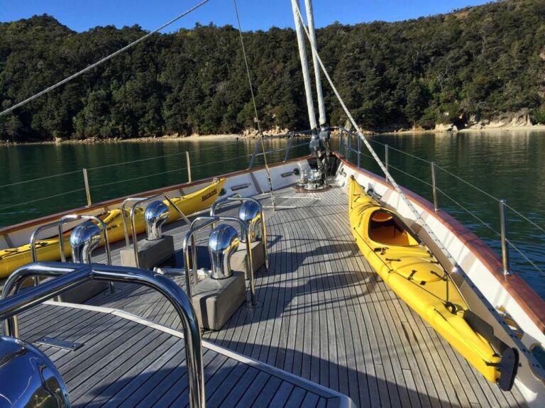 YONDER STAR - Foredeck