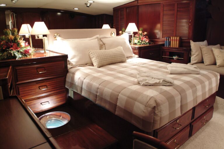 YONDER STAR - Master cabin