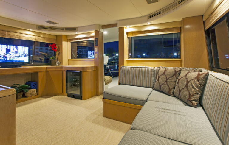24m M/Y LADY LILA