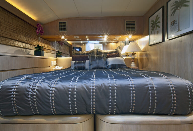 24m M/Y LADY LILA