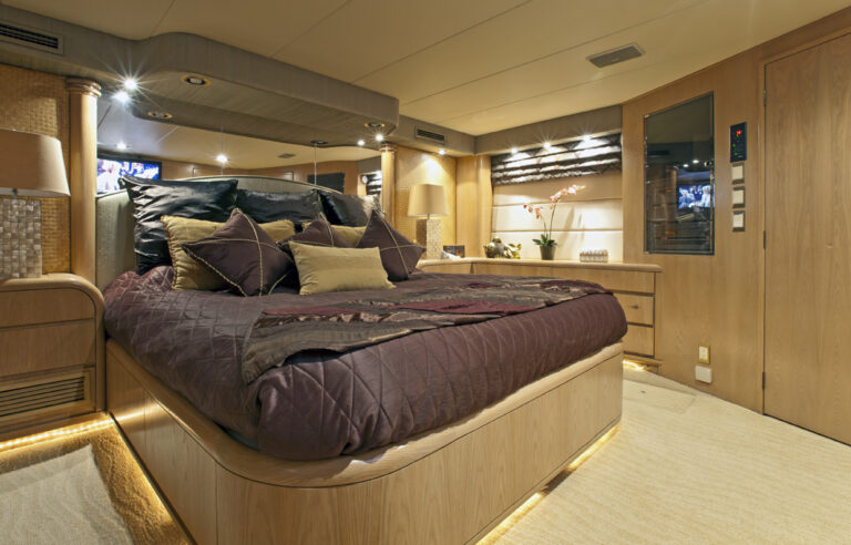 24m M/Y LADY LILA