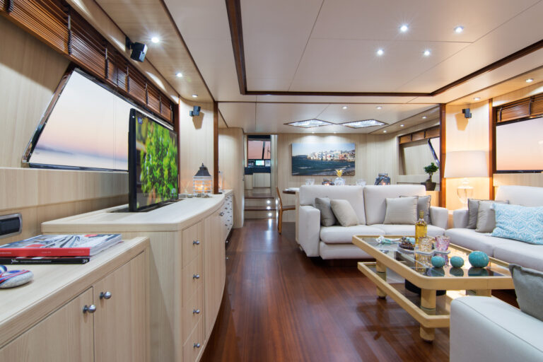 Yacht ACIONNA By San Lorenzo -Salon