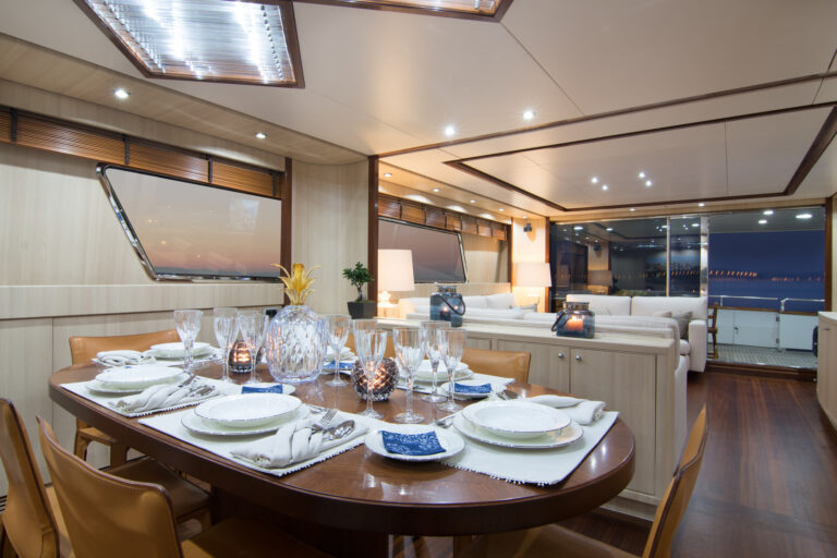 Yacht ACIONNA By San Lorenzo - Dining