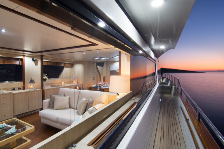 Yacht ACIONNA By San Lorenzo - Side