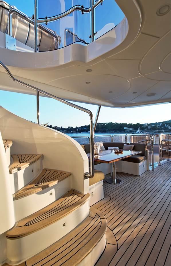 Yacht AFRICAN QUEEN -  External Stairs