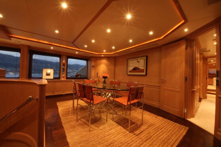 Yacht AFRICAN QUEEN -  Formal Dining