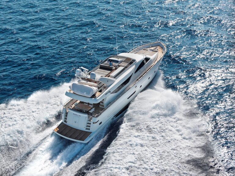 Yacht AIMILIA - Main