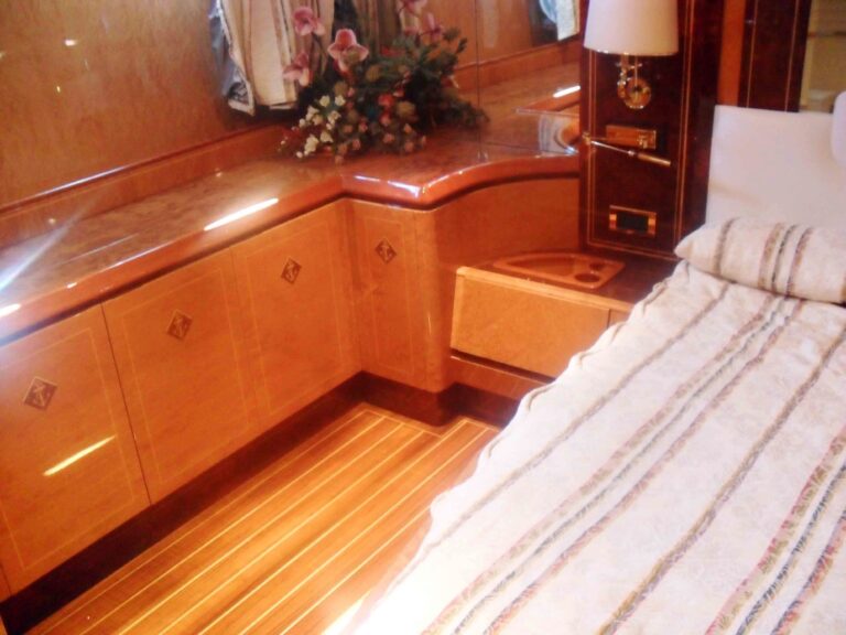Yacht ALBATROSUN -  Guest Cabin View 2