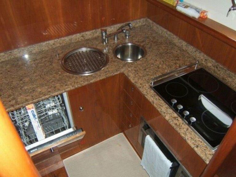 Yacht ANATES II - Galley 2