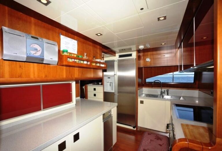 Yacht ANNE MARIE -  Galley