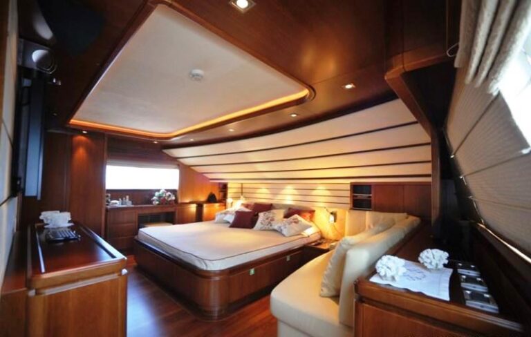 Yacht ANNE MARIE -  Master Cabin