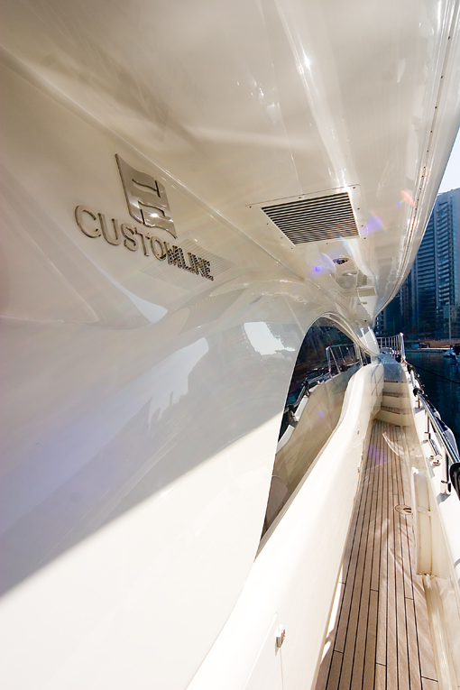 Yacht AQUAHOLIC - Side Deck