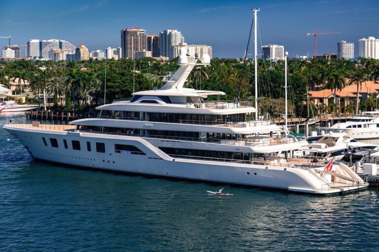 Yacht AQUARIUS Profile By Feadship - In Ft Lauredale, USA