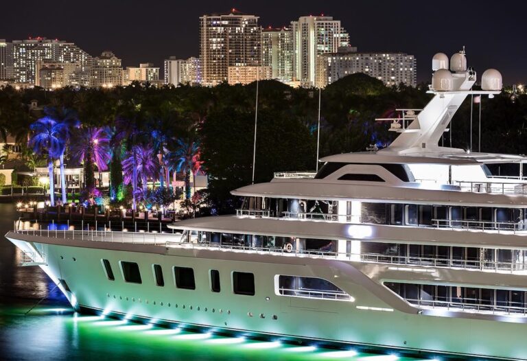 Yacht AQUARIUS By Feadship - In Ft Lauredale, USA