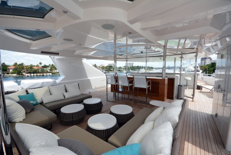Yacht AQUAVITA - Sundeck