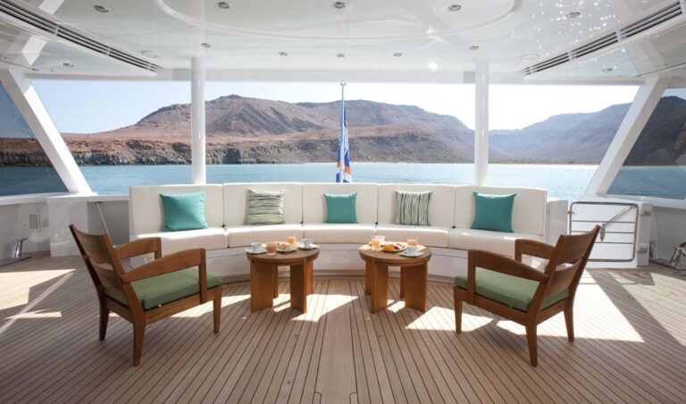 Yacht ARIANNA -  Aft Deck Seating