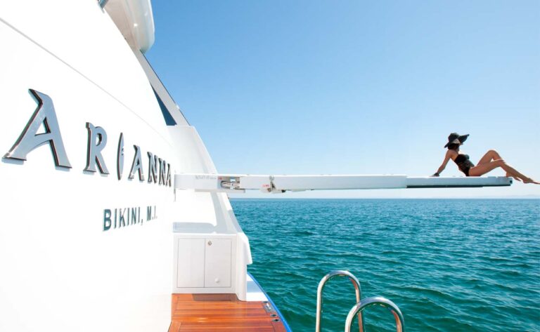 Yacht ARIANNA -  Relaxing on Charter