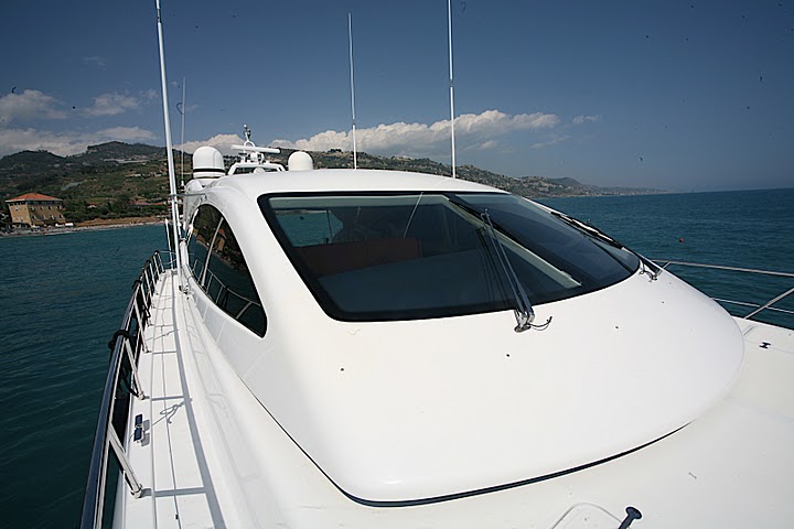 Yacht ASPRA 38 -  Front View