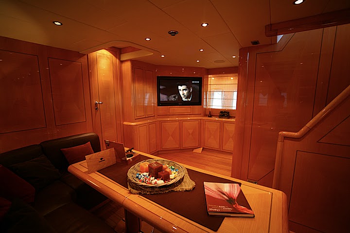 Yacht ASPRA 38 -  Lower Salon