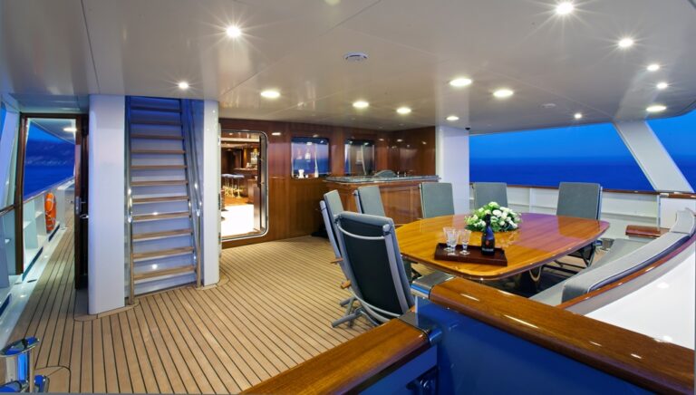 Yacht AXANTHA II - Aft Deck
