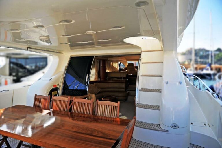 Yacht AZUCENA MARE -  Aft Deck