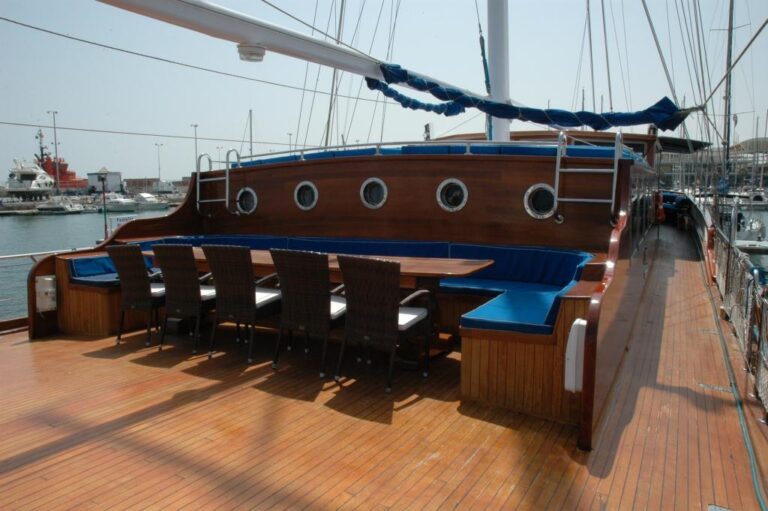 Yacht AZUL DE CORTES - Foredeck Dining