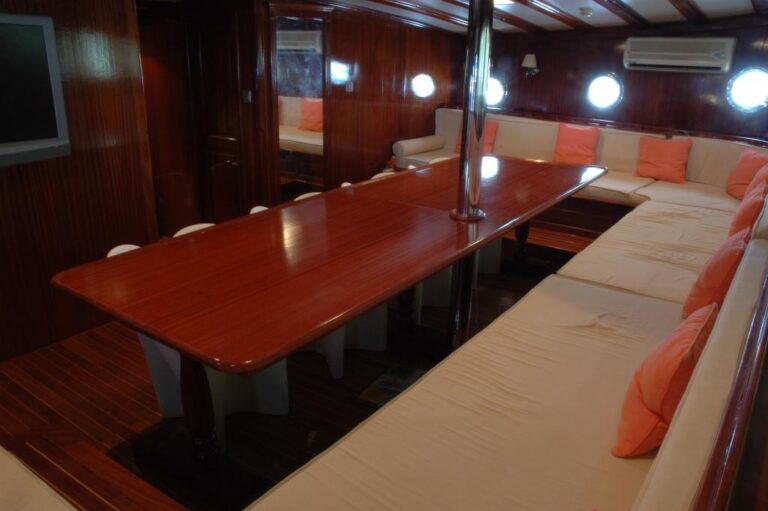 Yacht AZUL DE CORTES - Formal Dining
