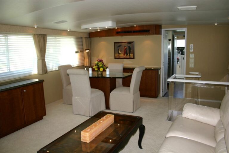 Yacht BELLA SOPHIA -  Main Salon