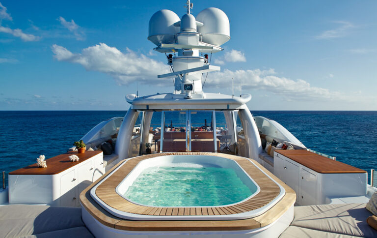 Sundeck Spa Pool