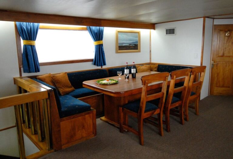 Yacht BELUGA -  Dining