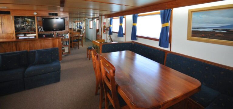 Yacht BELUGA -  Salon and Dining