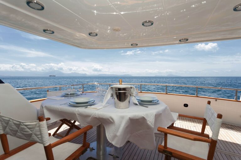 Yacht BERNADETTE -Aft Deck Dining