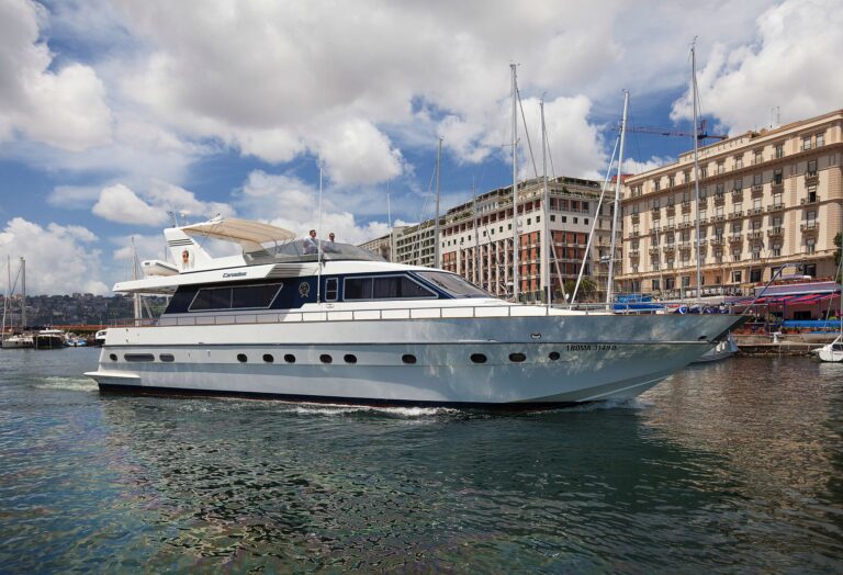 Yacht BERNADETTE - In Port