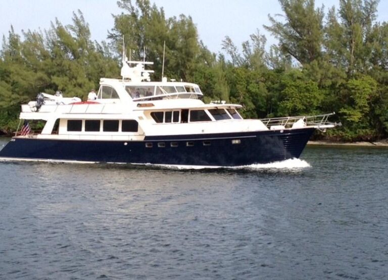 Yacht BLUE HERON -  Main
