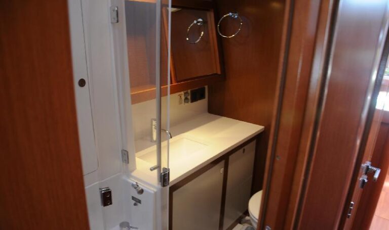 Yacht BLUE PASSION -   Guest Ensuite 2
