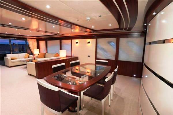 Yacht BLUE SAPPHIRE - Formal Dining
