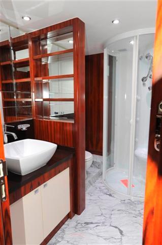 Yacht BLUE SAPPHIRE - Guest Ensuite 2