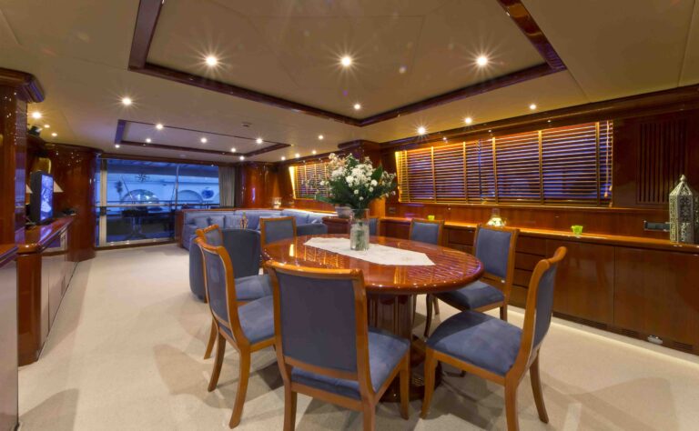 Yacht BOJANGLES - Formal Dining