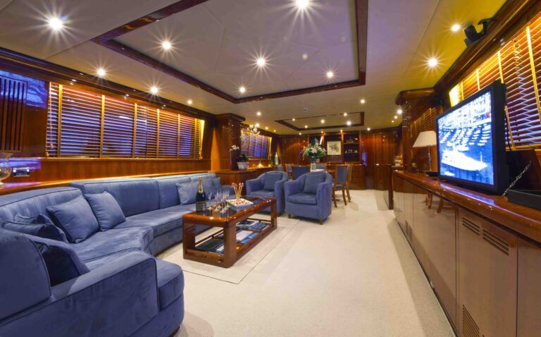 Yacht BOJANGLES - Main Salon