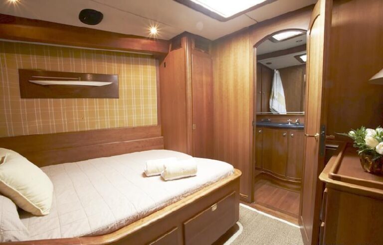Yacht BOLERO - Guest Stateroom