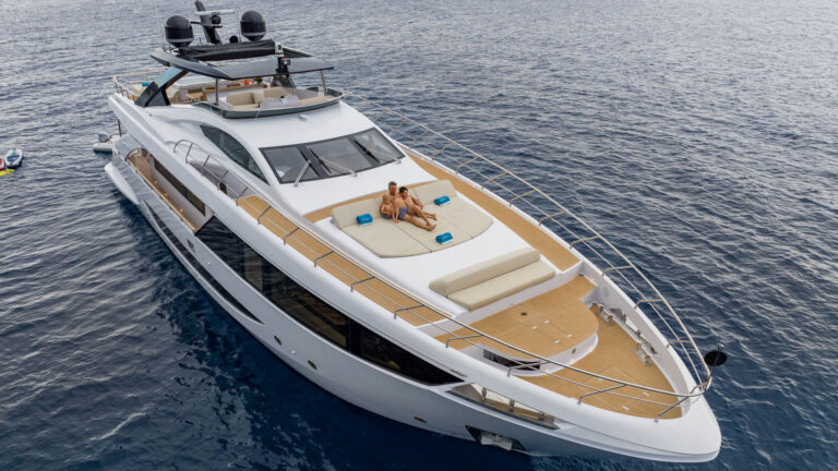 Yacht Baccarat Aerila