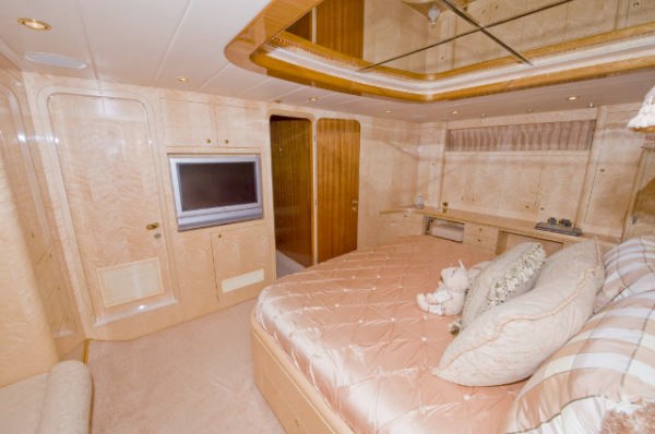 Yacht Bella Mare -  Master Cabin View 2