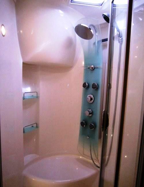 Yacht CATTITUDE -  Guest Shower