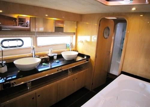 Yacht CATTITUDE -  Master Ensuite
